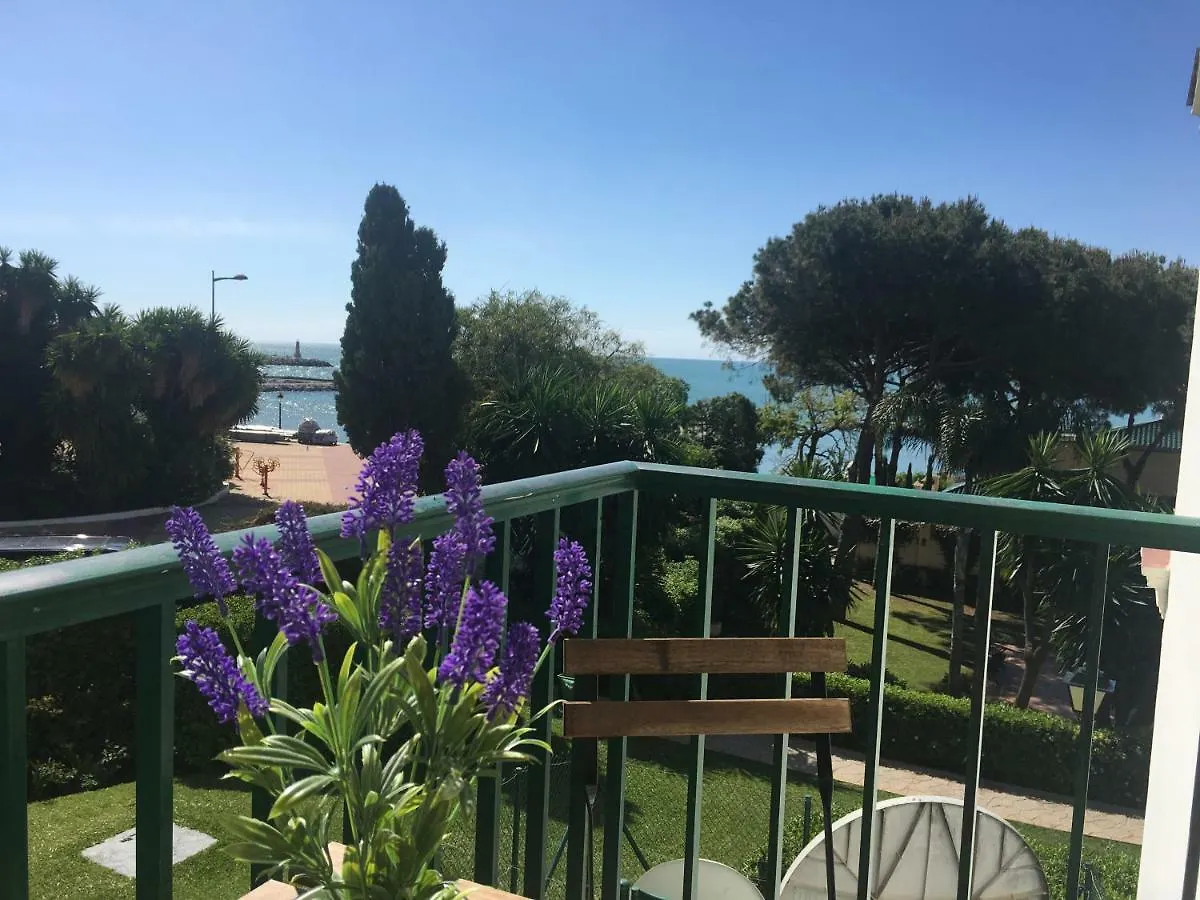 Impresionante Loft En Puerto Banus A Pie De Playa Apartment Marbella 0*,  Spain